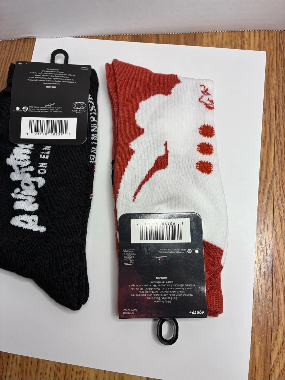 2 Pairs Horror Novelty Socks Nightmare On Elm Street And It Pennywise Size 6-12
